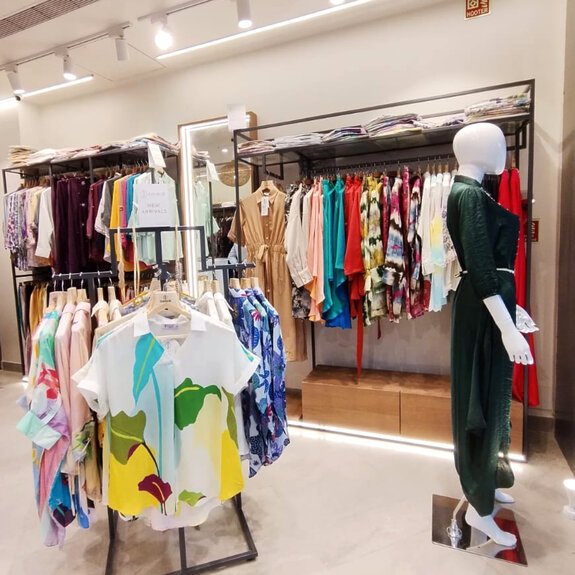 Chique Store Gallery Image