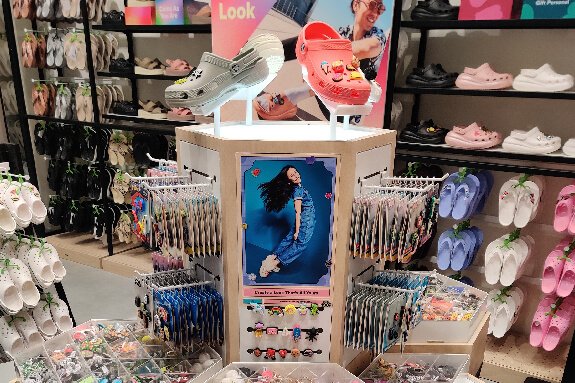 Crocs Store Gallery Image
